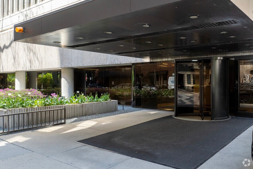 Primary Photo Of 200 E Delaware Pl, Chicago Apartments For Sale