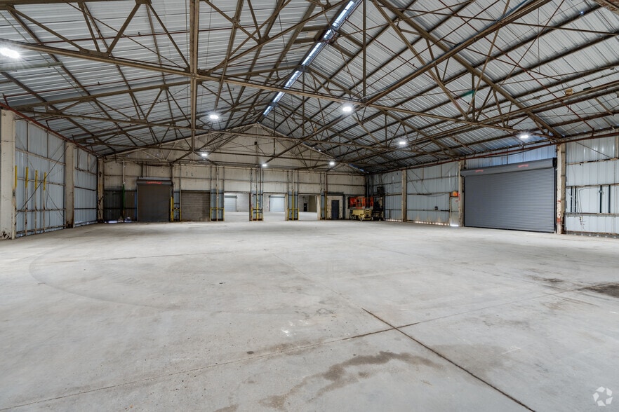 More Photos Of 2101 Terminal Rd, Fort Worth Warehouse For Lease