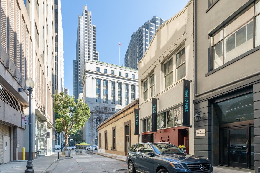 More Photos Of 525-527 Commercial St, San Francisco Restaurant For Lease