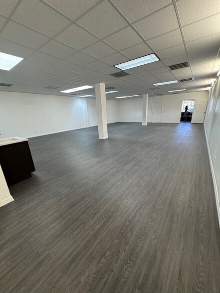 More Photos Of 7050 Winkler Rd, Fort Myers Restaurant For Lease