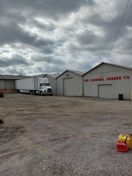 More Photos Of 939 W Wooster Rd, Barberton Storefront Retail Residential For Sale
