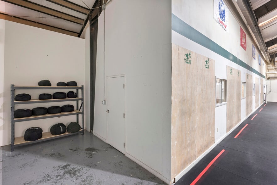 More Photos Of 105 E Cornwell Ln, Purcellville Warehouse For Sale