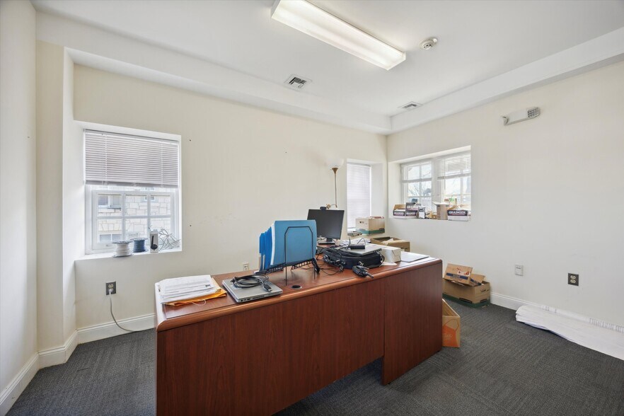 More Photos Of 400 E 21st St, Chester Office For Sale