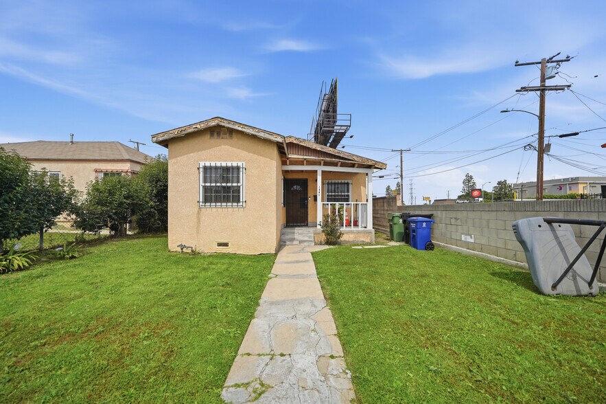 More Photos Of , Los Angeles Unknown For Sale