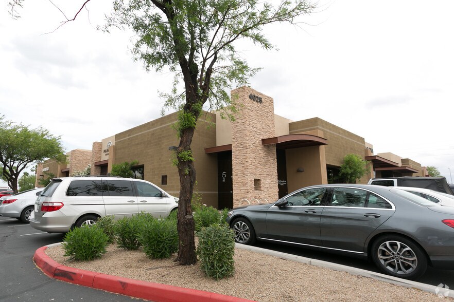 Primary Photo Of 4025 W Chandler Blvd, Chandler Coworking Space