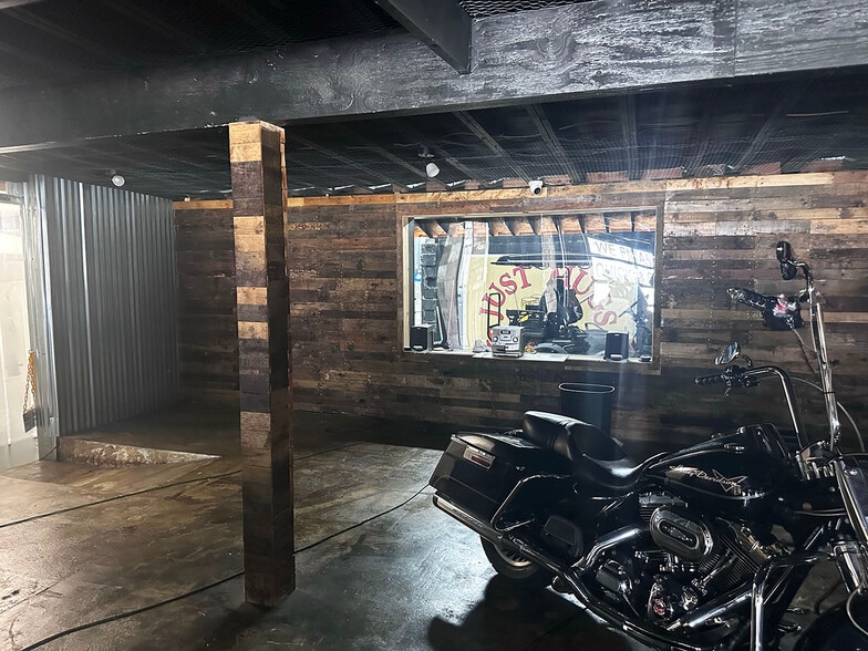 More Photos Of 772-780 Pulaski hwy, Bear General Retail For Sale