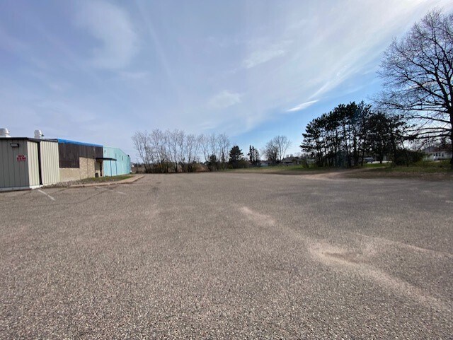 More Photos Of 2525 Dixon St, Stevens Point Light Manufacturing For Lease