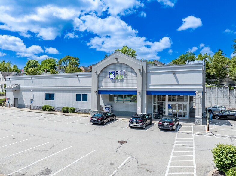 More Photos Of 513 Perry Hwy, Pittsburgh Drugstore For Sale