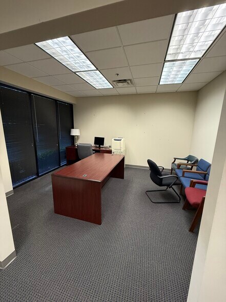 More Photos Of 1880 W Oak Pky, Marietta Loft Creative Space For Lease