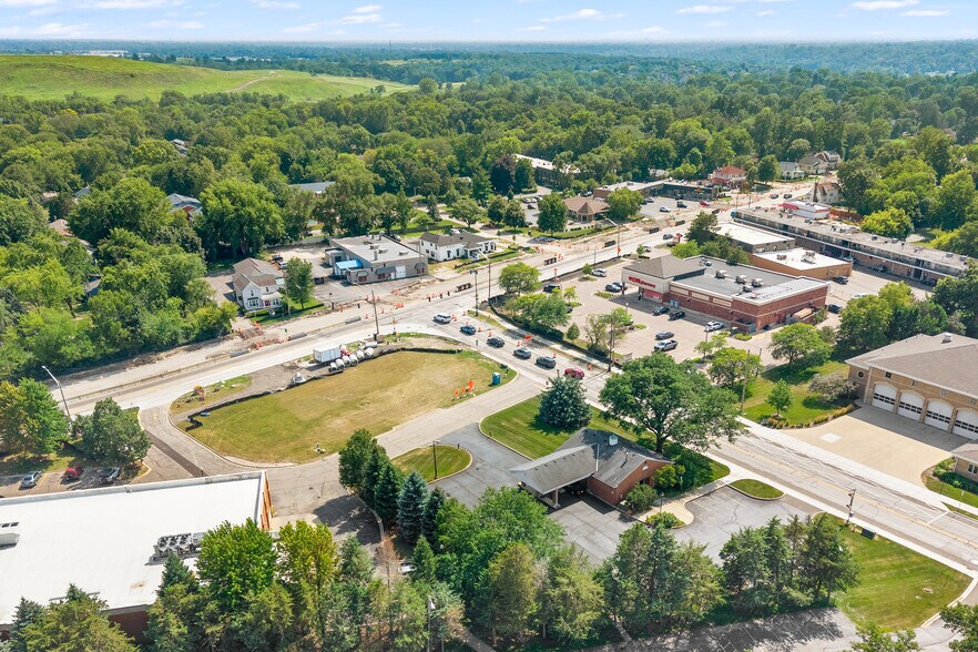 More Photos Of 111 East Side Dr, Geneva Office For Sale