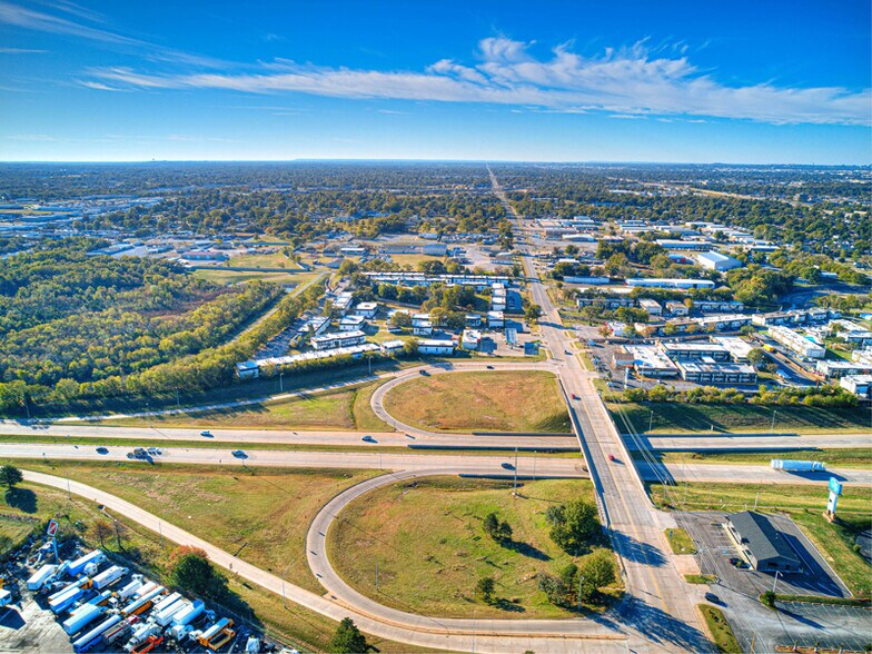 More Photos Of 139-151 N Garnett Rd, Tulsa Apartments For Sale