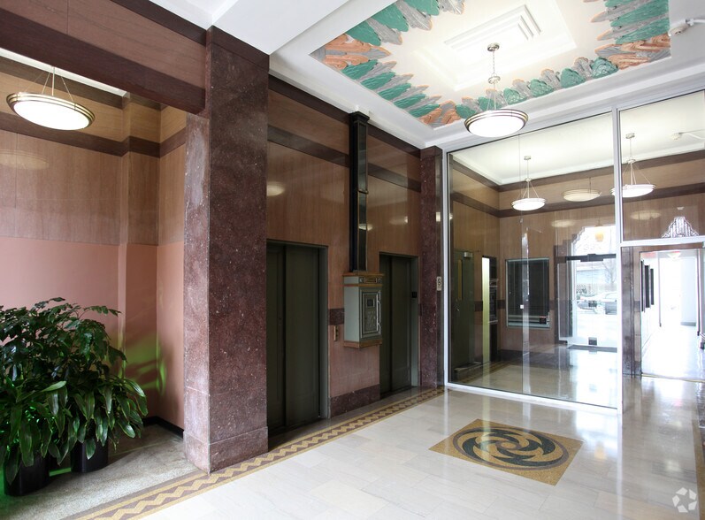 More Photos Of 331-335 W Main St, Durham Office For Lease