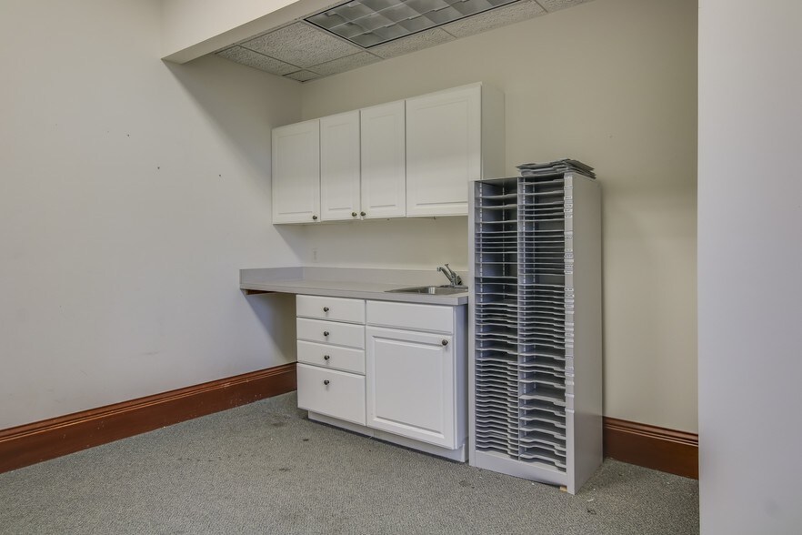 More Photos Of 12930 James St, Holland Medical For Sale