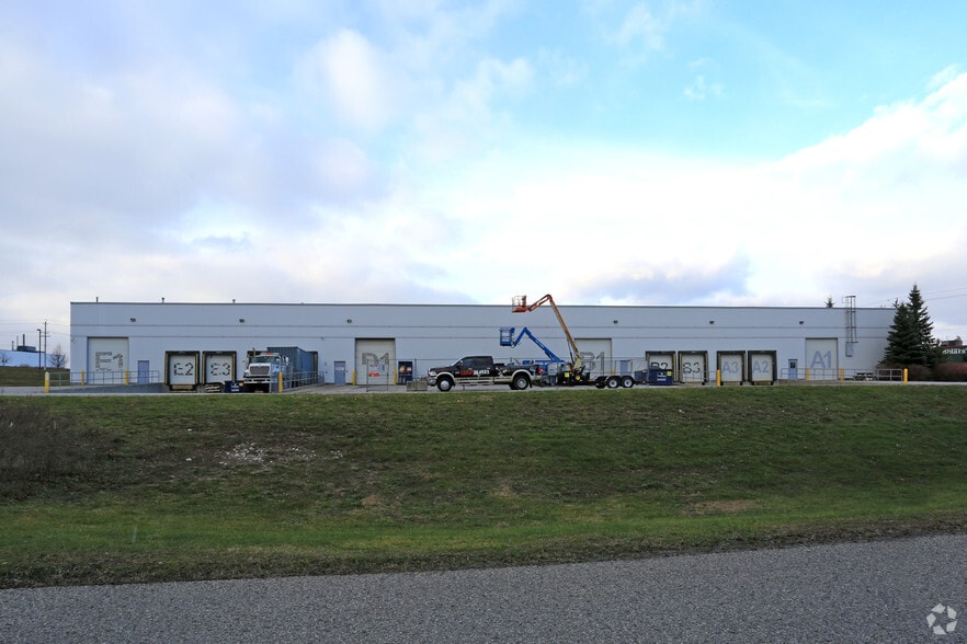 More Photos Of 5 Washburn Dr, Kitchener Warehouse For Lease