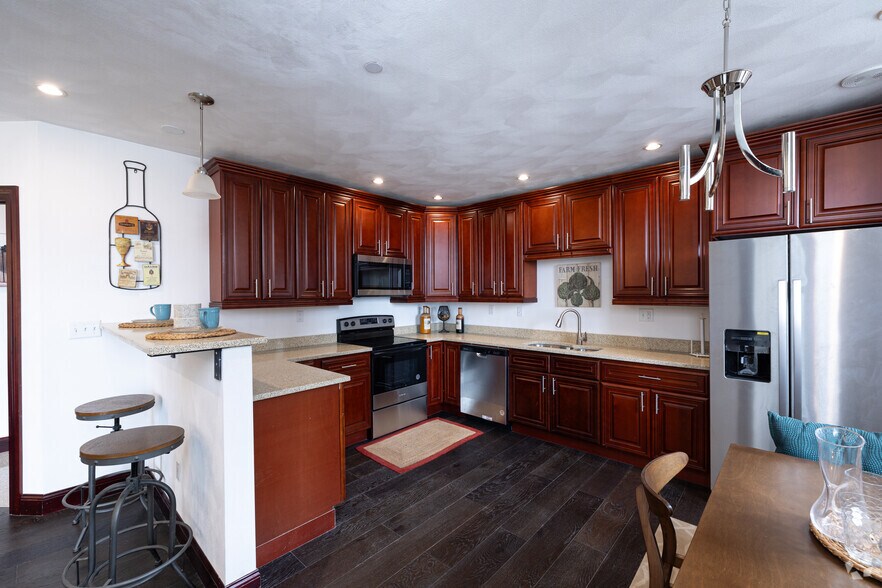More Photos Of 3681 Lindell Blvd, Saint Louis Multifamily For Sale