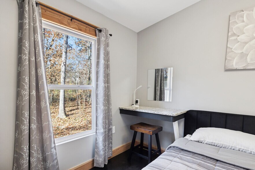 More Photos Of 3158 Summertown Hwy, Summertown Hotel For Sale