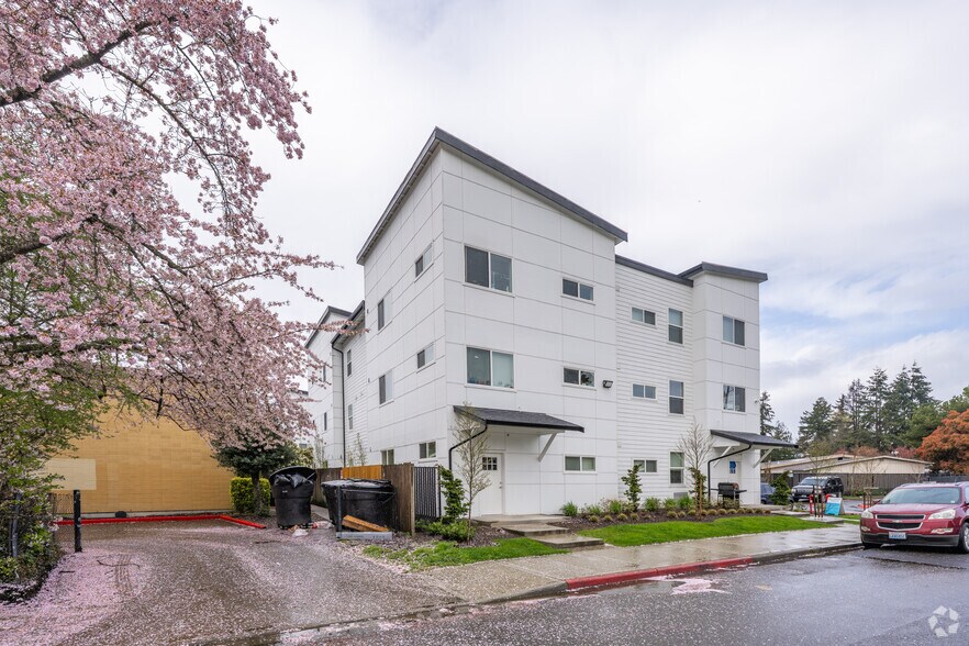 More Photos Of 7431-7435 Pacific Ave, Tacoma Apartments For Sale