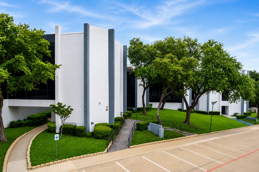 More Photos Of 4320 N Belt Line Rd, Irving Unknown For Lease