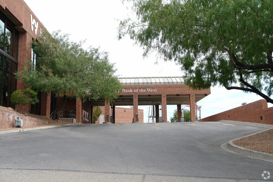 More Photos Of 8340 Gateway Blvd E, El Paso Office For Lease