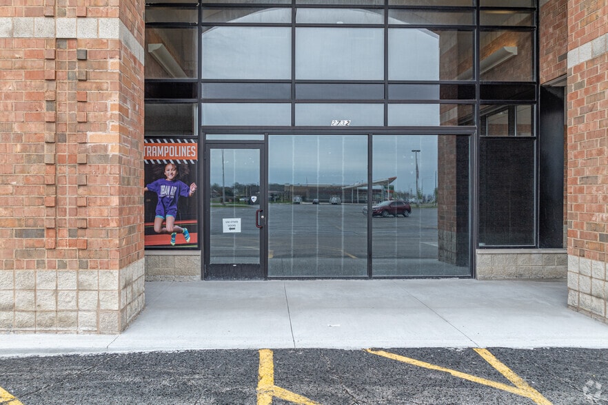 More Photos Of 2682 E Main St, St Charles General Retail For Lease