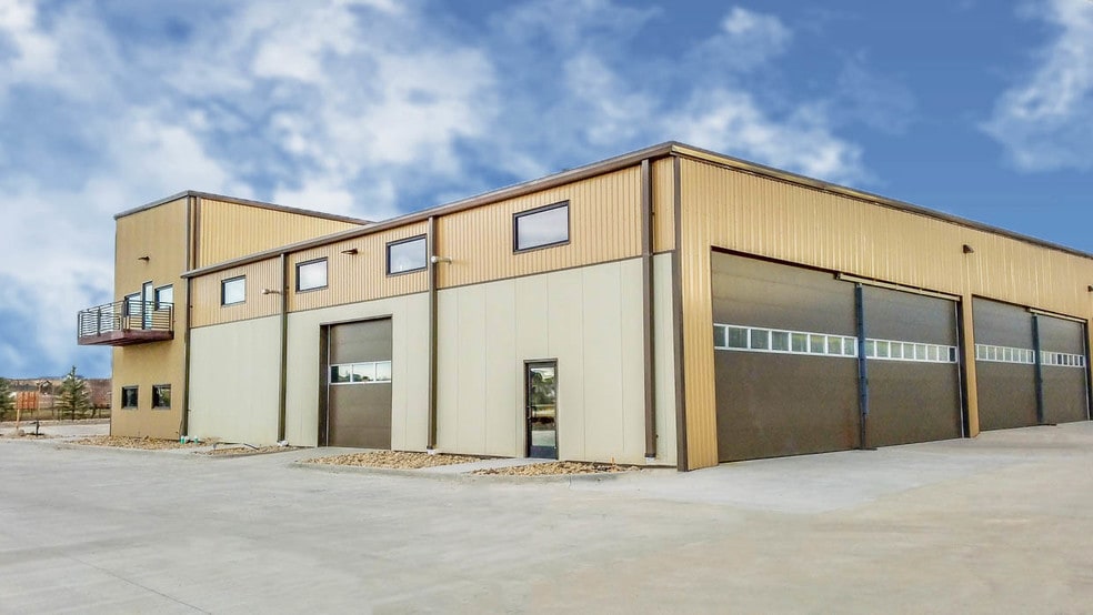 More Photos Of 3000 Airport Dr, Erie Light Manufacturing For Sale