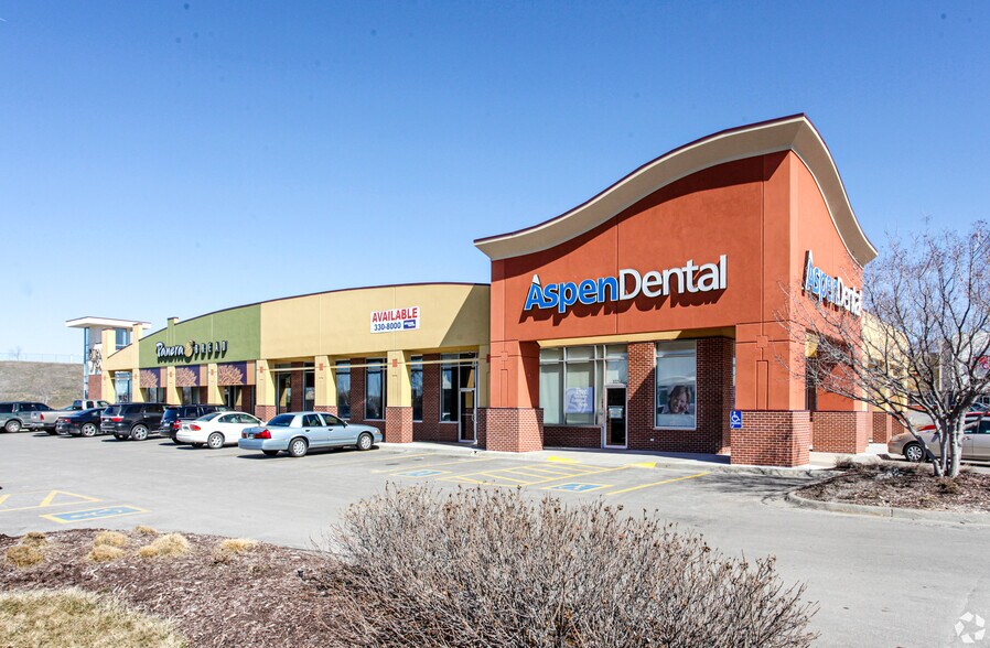 More Photos Of 3205-3225 Oak View Dr, Omaha General Retail For Lease