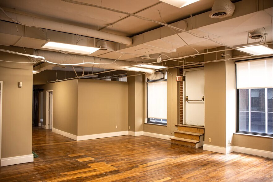 More Photos Of 33 N 3rd St, Columbus Loft Creative Space For Lease