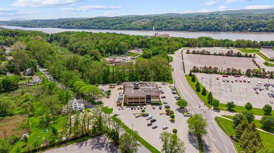 More Photos Of 159 Barnegat Rd, Poughkeepsie Medical For Lease