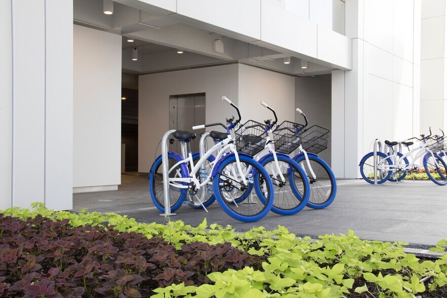 More Photos Of 7950 Legacy Dr, Plano Office For Lease