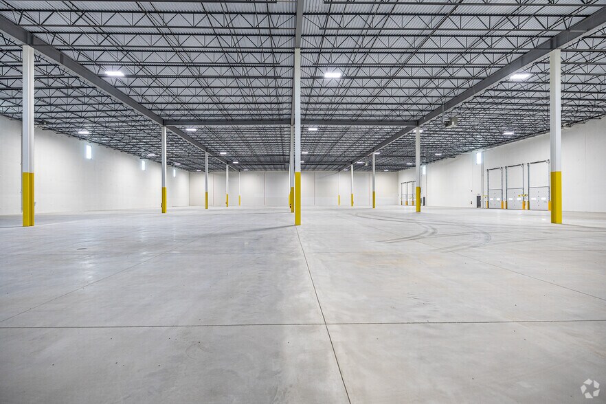 More Photos Of 13301 4 Mile Rd, Caledonia Warehouse For Lease