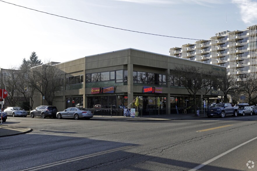 More Photos Of 6800 E Green Lake Way N, Seattle Storefront Retail Office For Lease