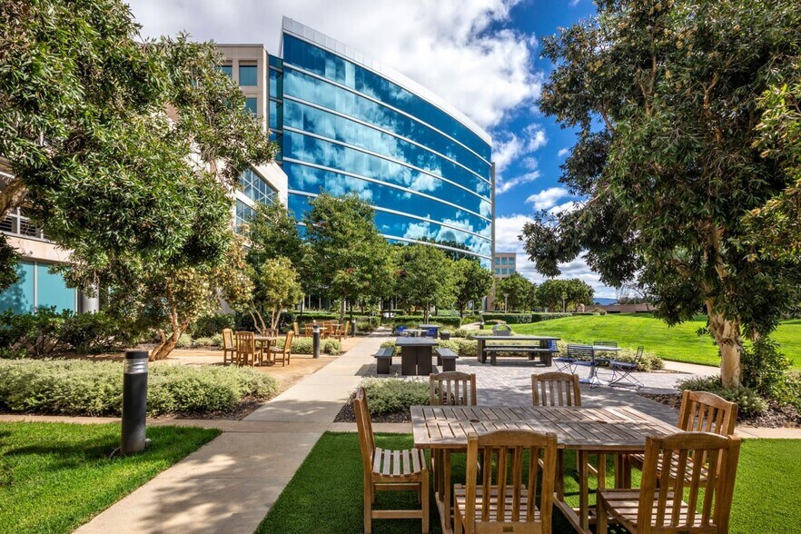 More Photos Of 201 Redwood Shores Pky, Redwood City Unknown For Sale
