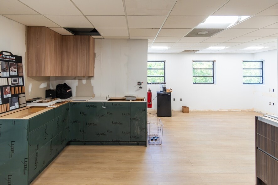 More Photos Of 13288 SW 120th St, Miami Manufacturing For Sale