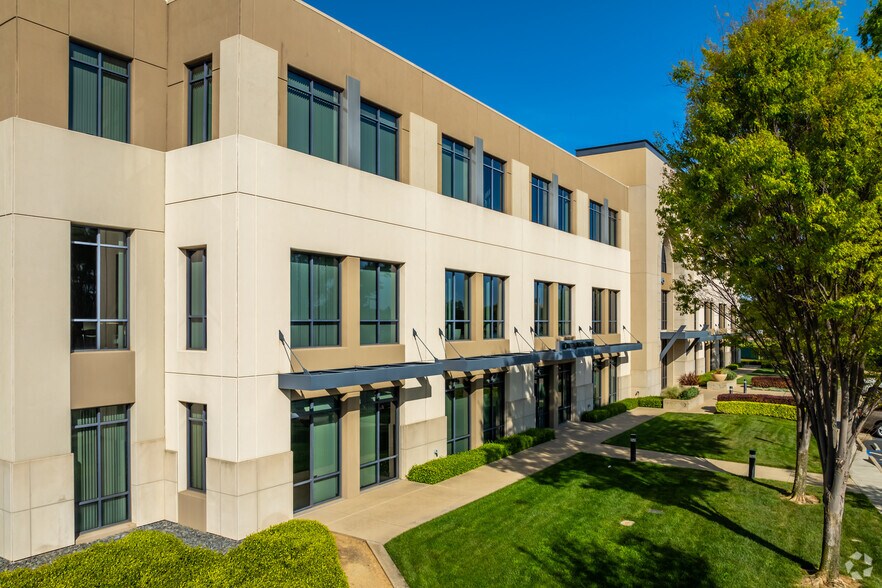 More Photos Of 9245 Laguna Springs Dr, Elk Grove Office For Lease