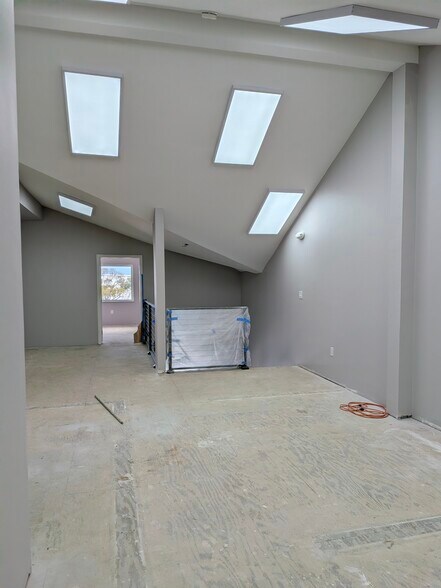 More Photos Of 10045 Overseas Hwy, Marathon Medical For Lease