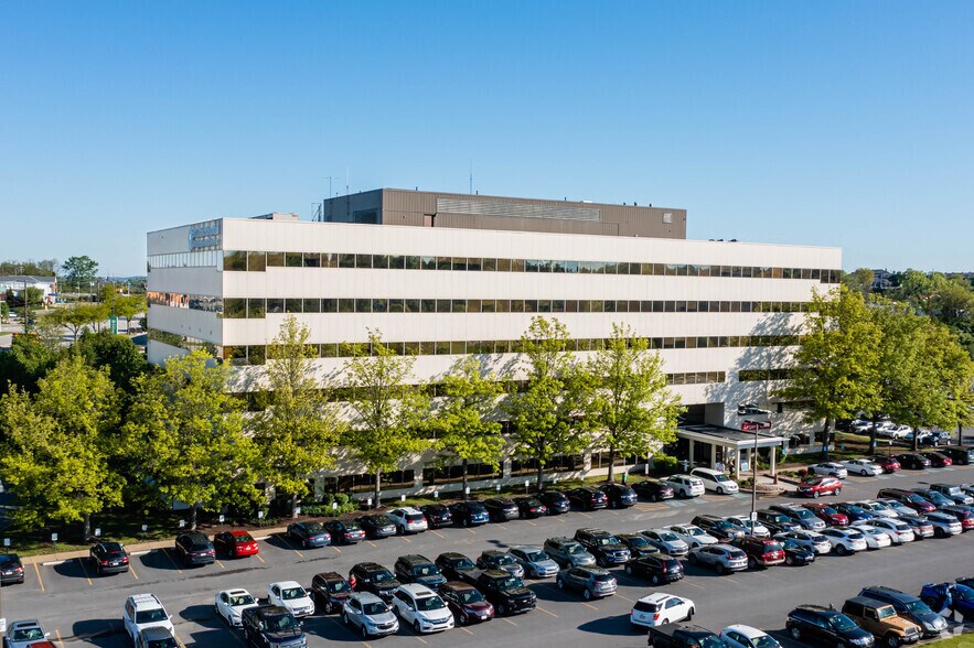 More Photos Of 2000 Oxford Dr, Bethel Park Medical For Lease