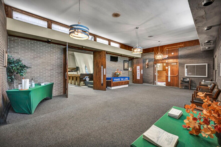 More Photos Of 15715 Libby Rd, Maple Heights General Retail For Sale