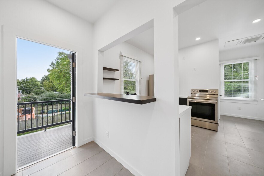 More Photos Of 2810 Griffin Ave, Richmond Apartments For Sale