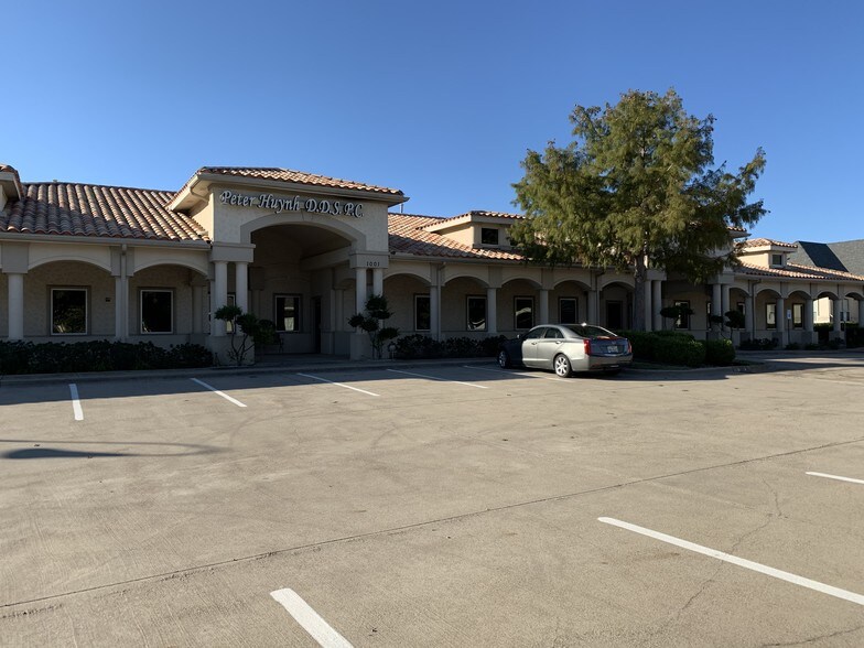 More Photos Of 1001 Long Prairie Rd, Flower Mound Medical For Sale