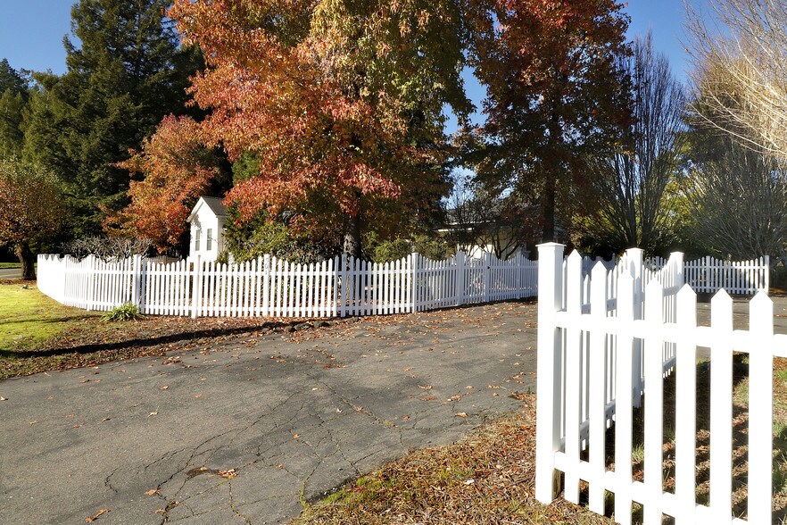 500 Bohemian Hwy, Freestone, CA 95472 Storefront Retail Residential