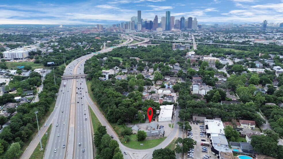 More Photos Of 3206 Houston Ave, Houston General Retail For Sale