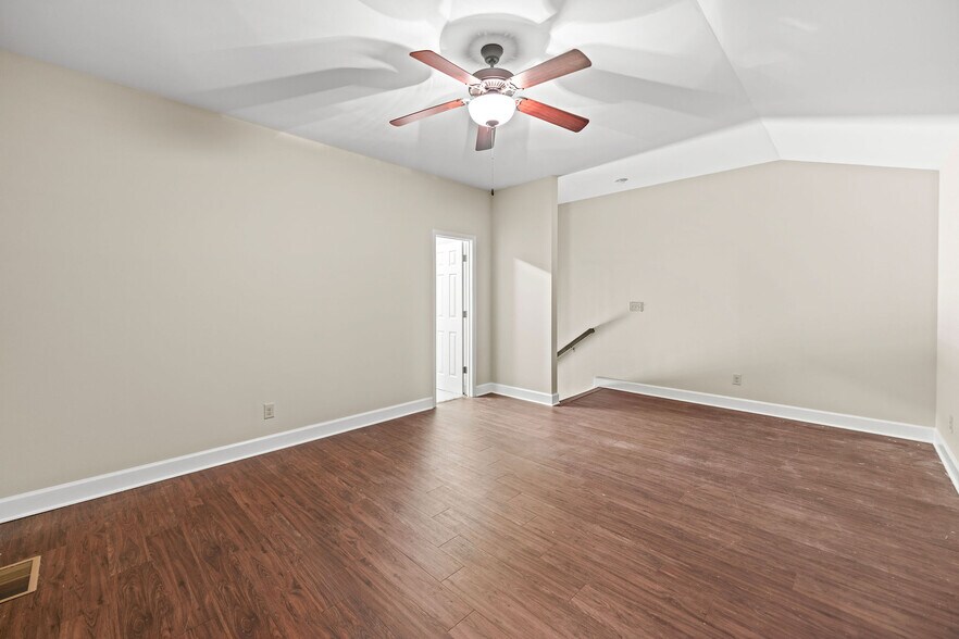 More Photos Of 403 Meador Dr, Tuscaloosa Multifamily For Sale