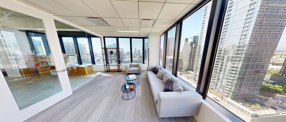 More Photos Of 700 S Flower St, Los Angeles Office For Lease