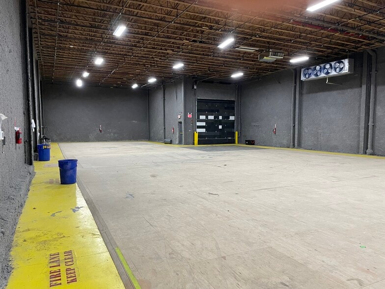 More Photos Of 4865 Arthur Kill Rd, Staten Island Warehouse For Sale