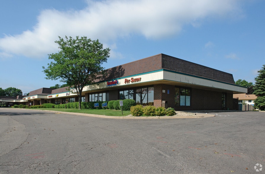More Photos Of 7700 W Old Shakopee Rd, Bloomington General Retail For Lease