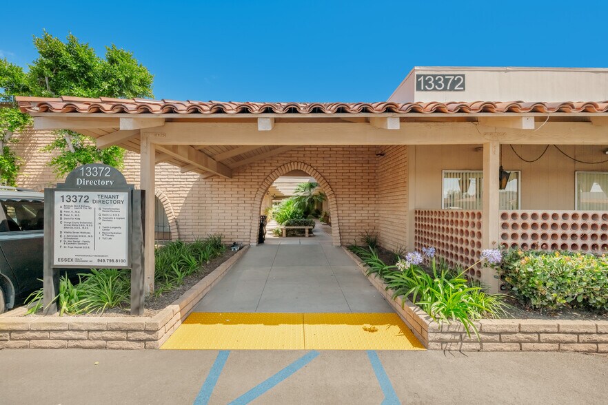 More Photos Of 13362 Newport Ave, Tustin Unknown For Lease