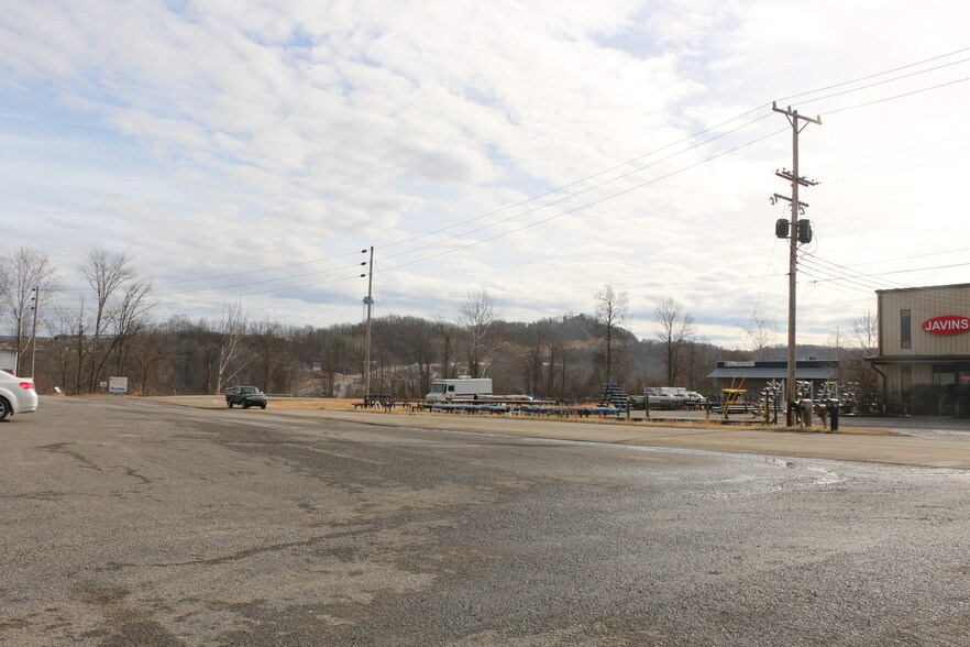 More Photos Of 1900 Morgantown Industrial Park Rd, Morgantown Warehouse For Sale