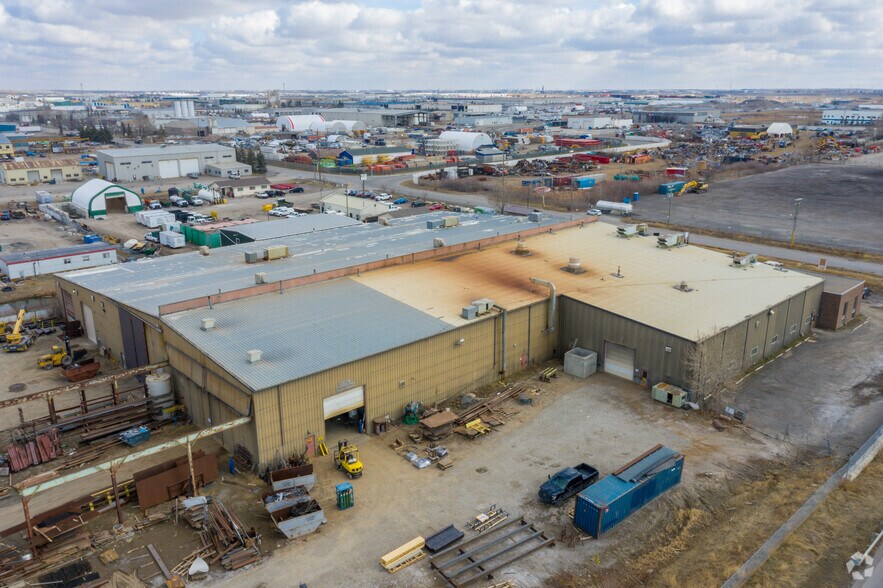 More Photos Of 9815 48th St SE, Calgary Manufacturing For Lease