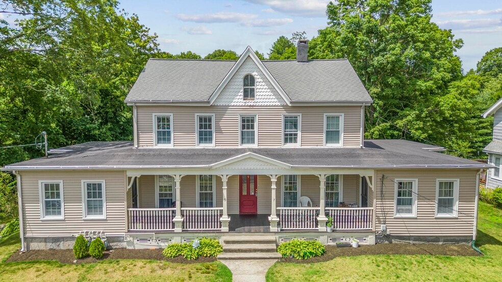 7 Whitney Ave, Trumbull, CT 06611 Apartments For Sale