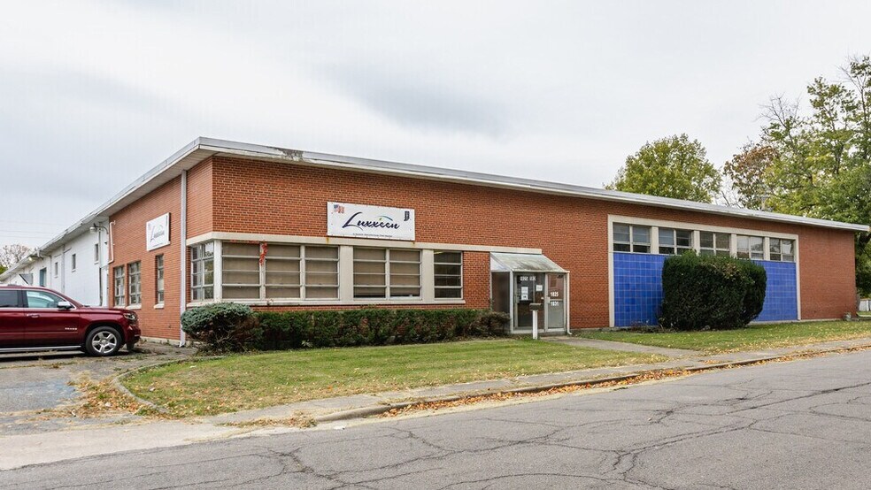 More Photos Of 1825 W 18th St, Anderson Warehouse For Sale